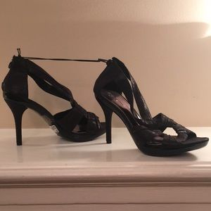 NWT Black Snake Dress Heel